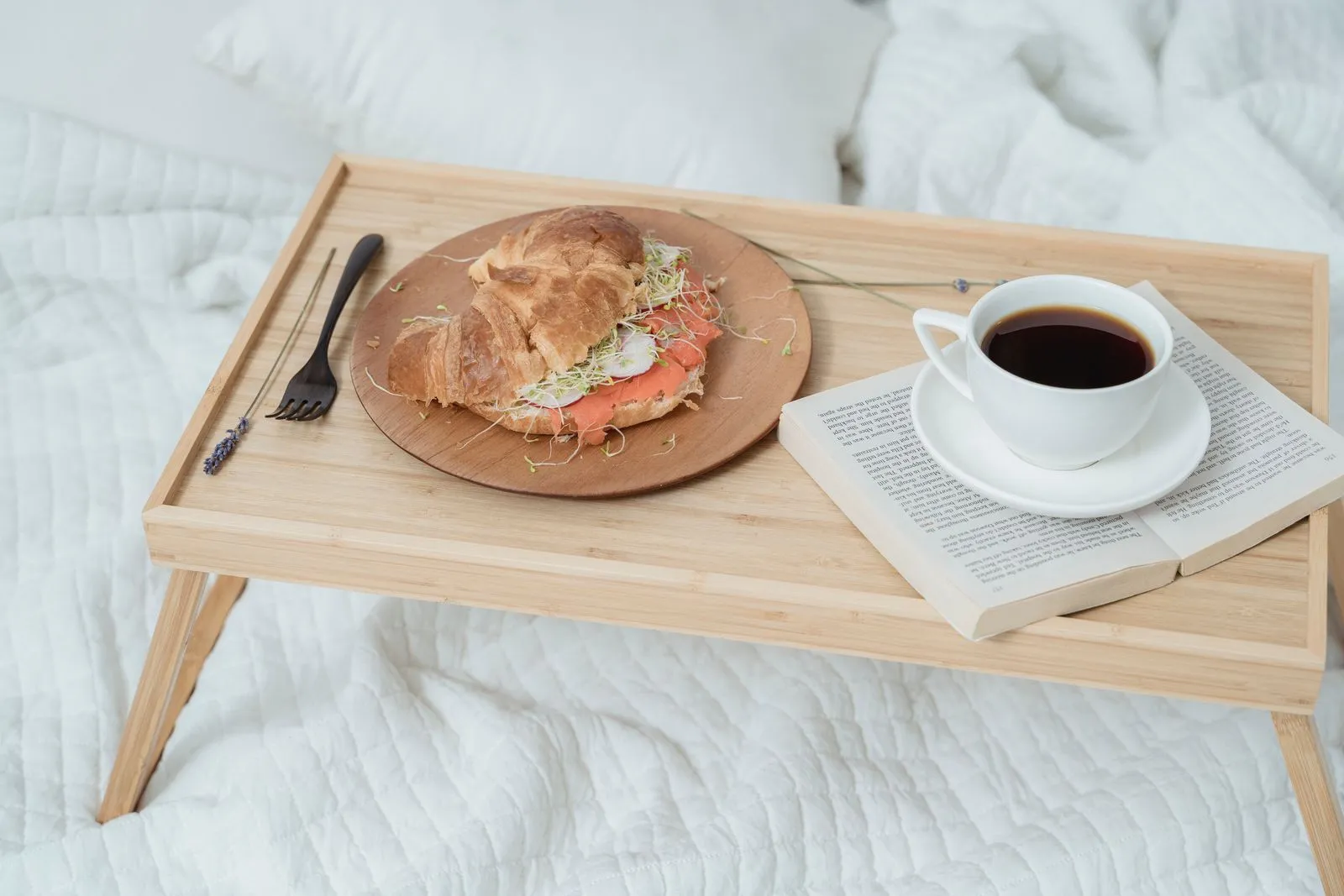 What to Expect at an Artist-Run Bed and Breakfast